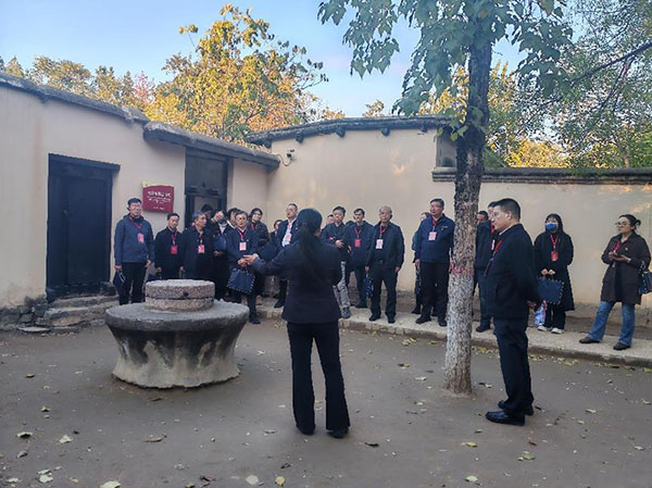 西柏坡红色教育基地.jpg